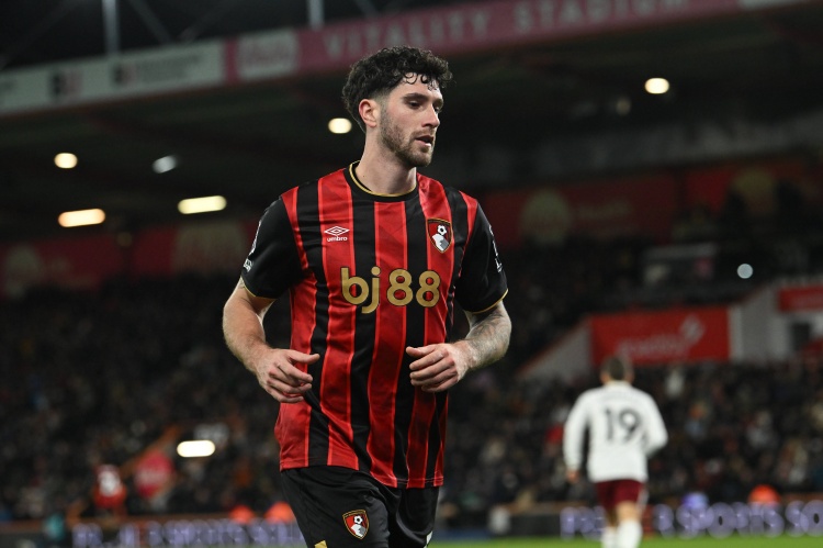 篮球比分-图片报：多特想改善防守，关注樱桃后卫塞内西和萨尔茨堡后卫加杜