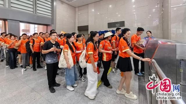 足球比分-漳州站开行直达南平“闽超”球迷专列(组图)